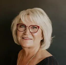 Annette MEP-C, FNP-BC, at Pelle Spa