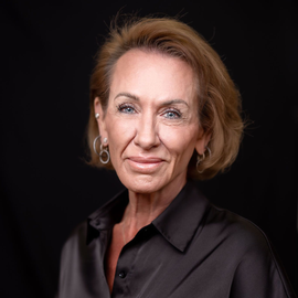 Julie, MEP-C,FNP-BC, Pelle Spa