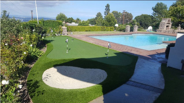 putting green and sand trap