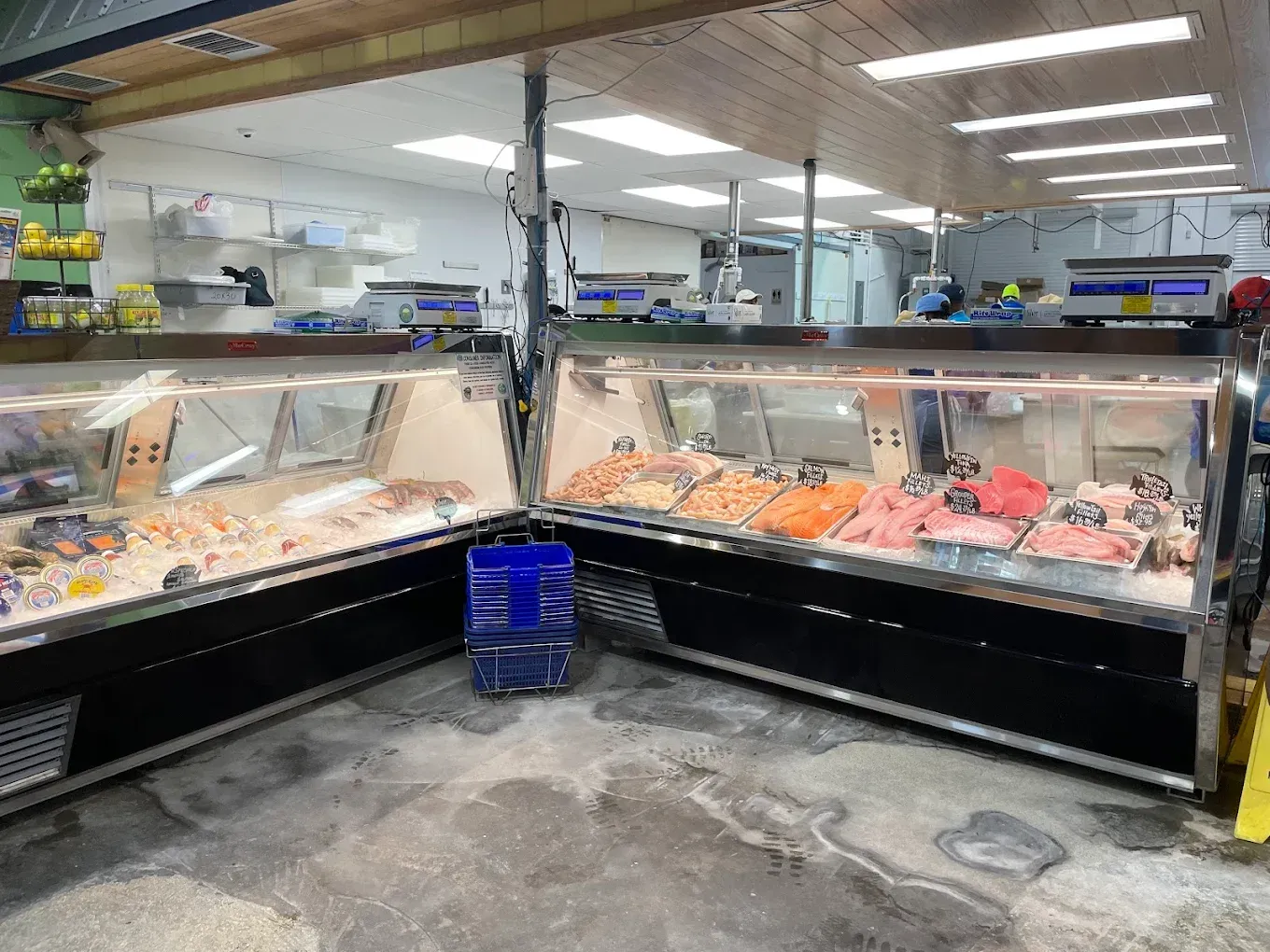 Key Largo Seafood Fisheries, Restaurant and Tiki Bar