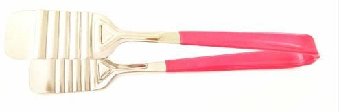 Pinzas con cabezas plateadas y mangos de color rosa, colocadas sobre una superficie blanca.