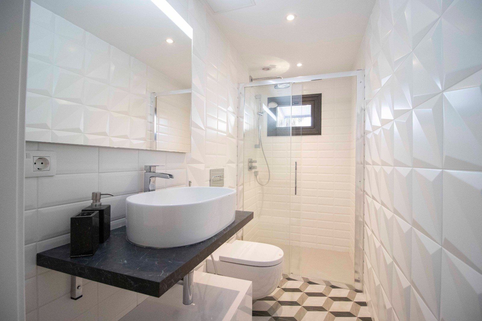 Photograph of Bathroom 4