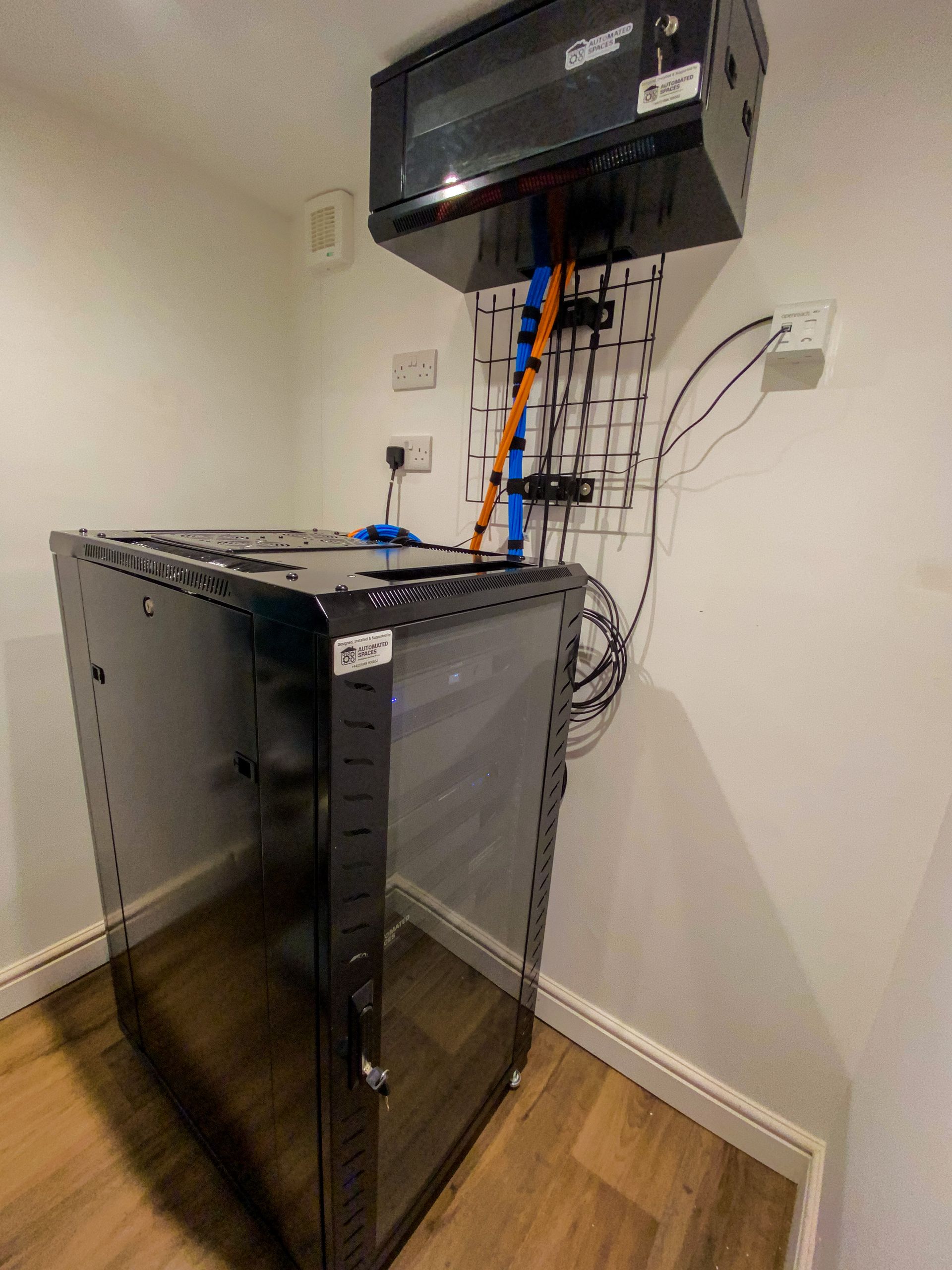 Patch panel and server rack