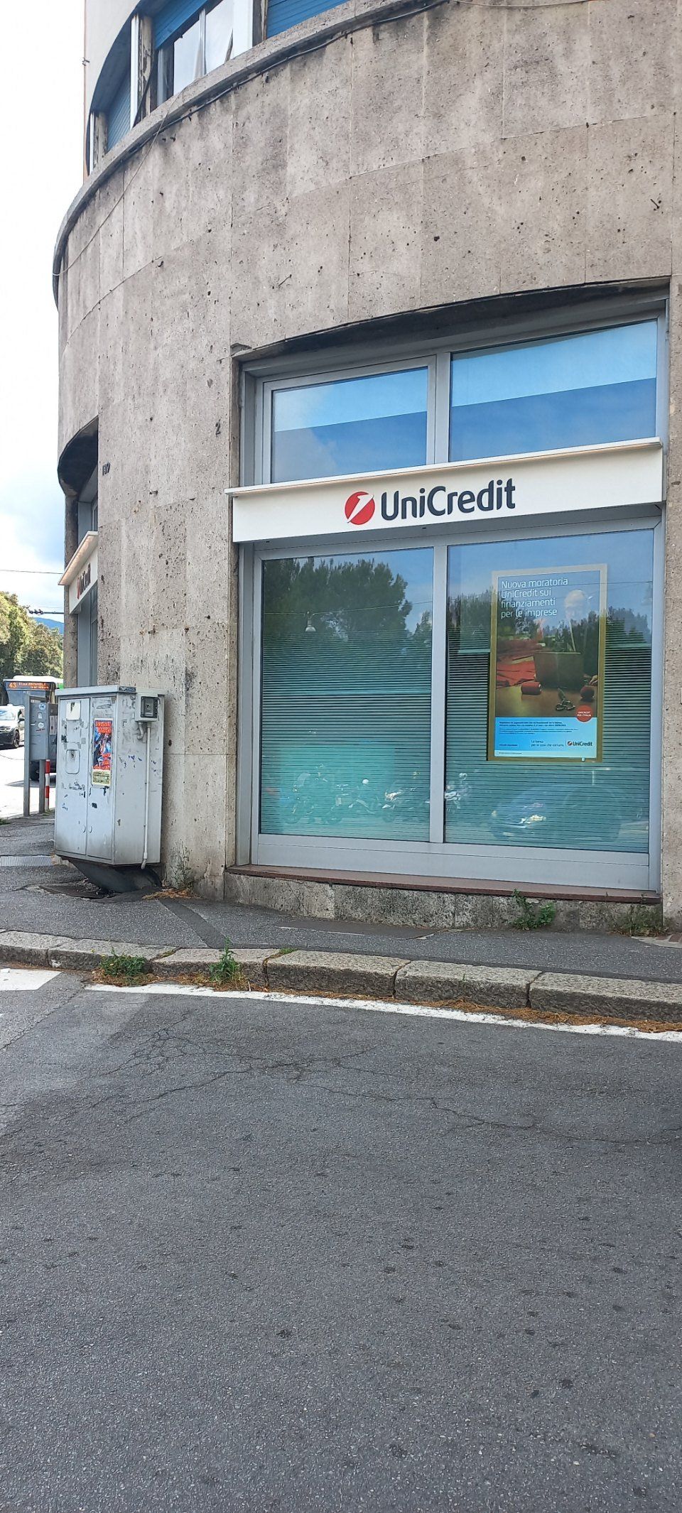 Infisso con vetro antisfondamento
