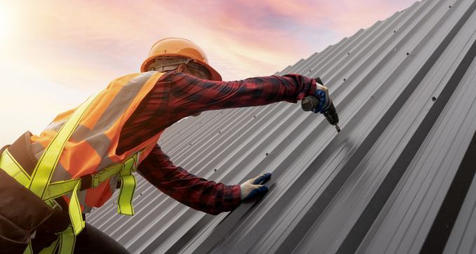 construir tejados metálicos a bajo coste en Irún, España