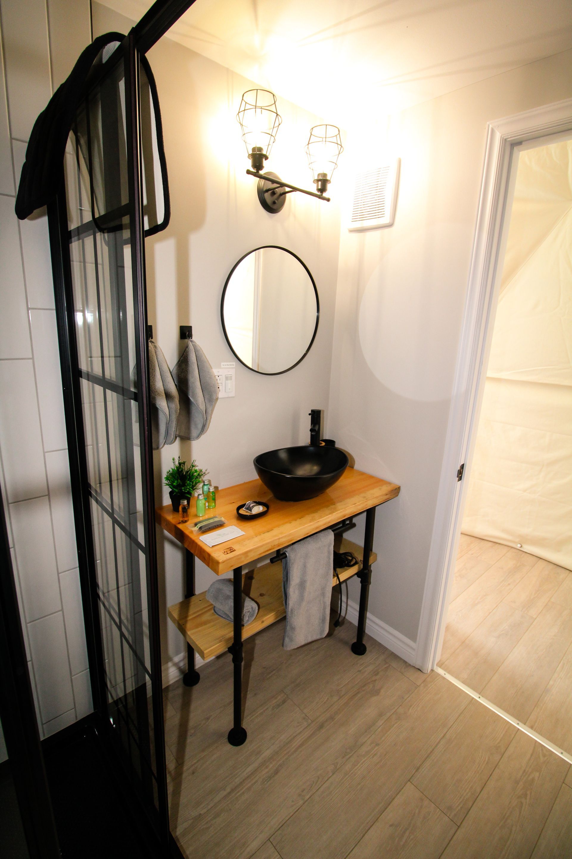 Bathroom - Nautical Dome