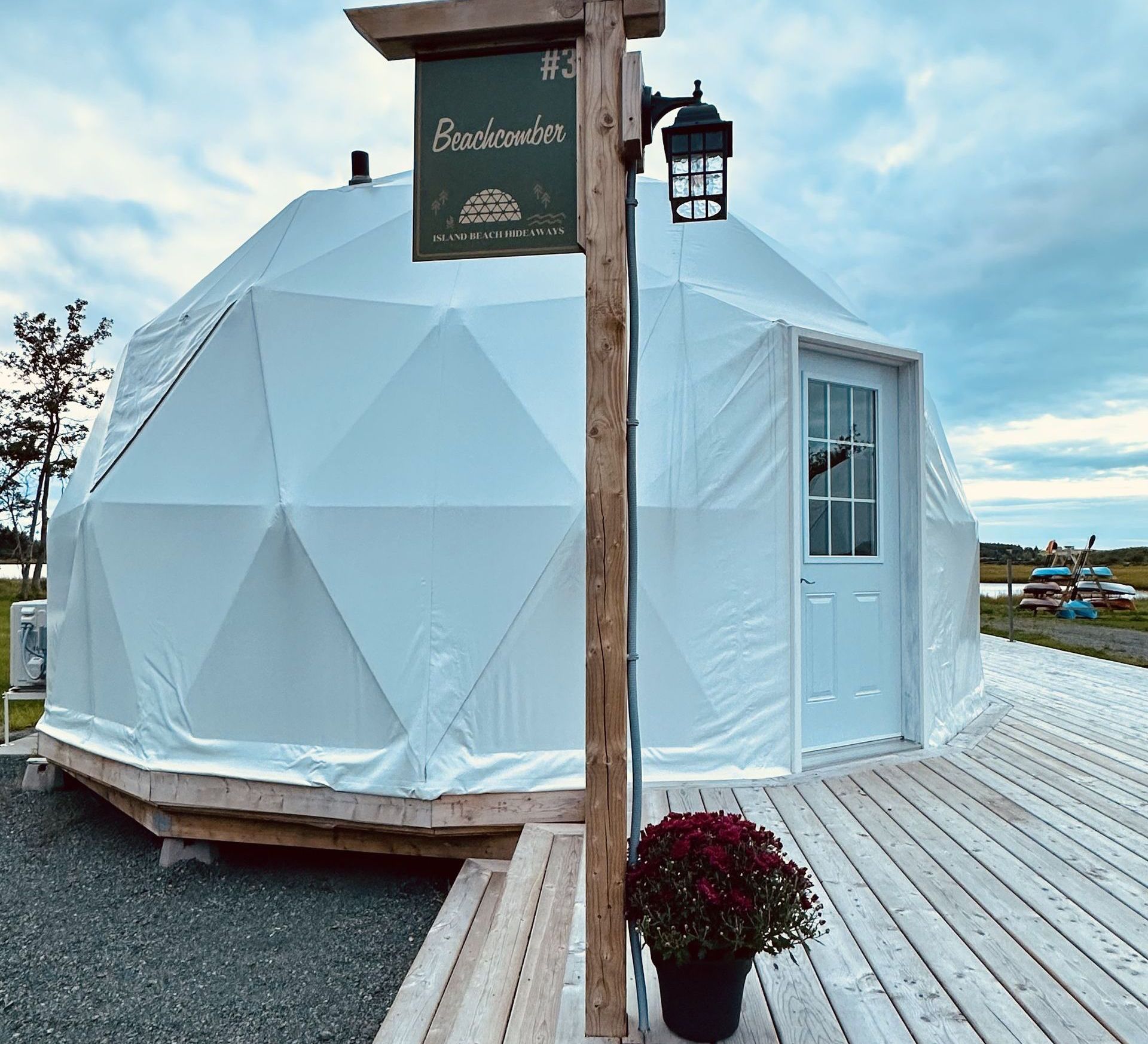 Beachcomber Dome Entryway