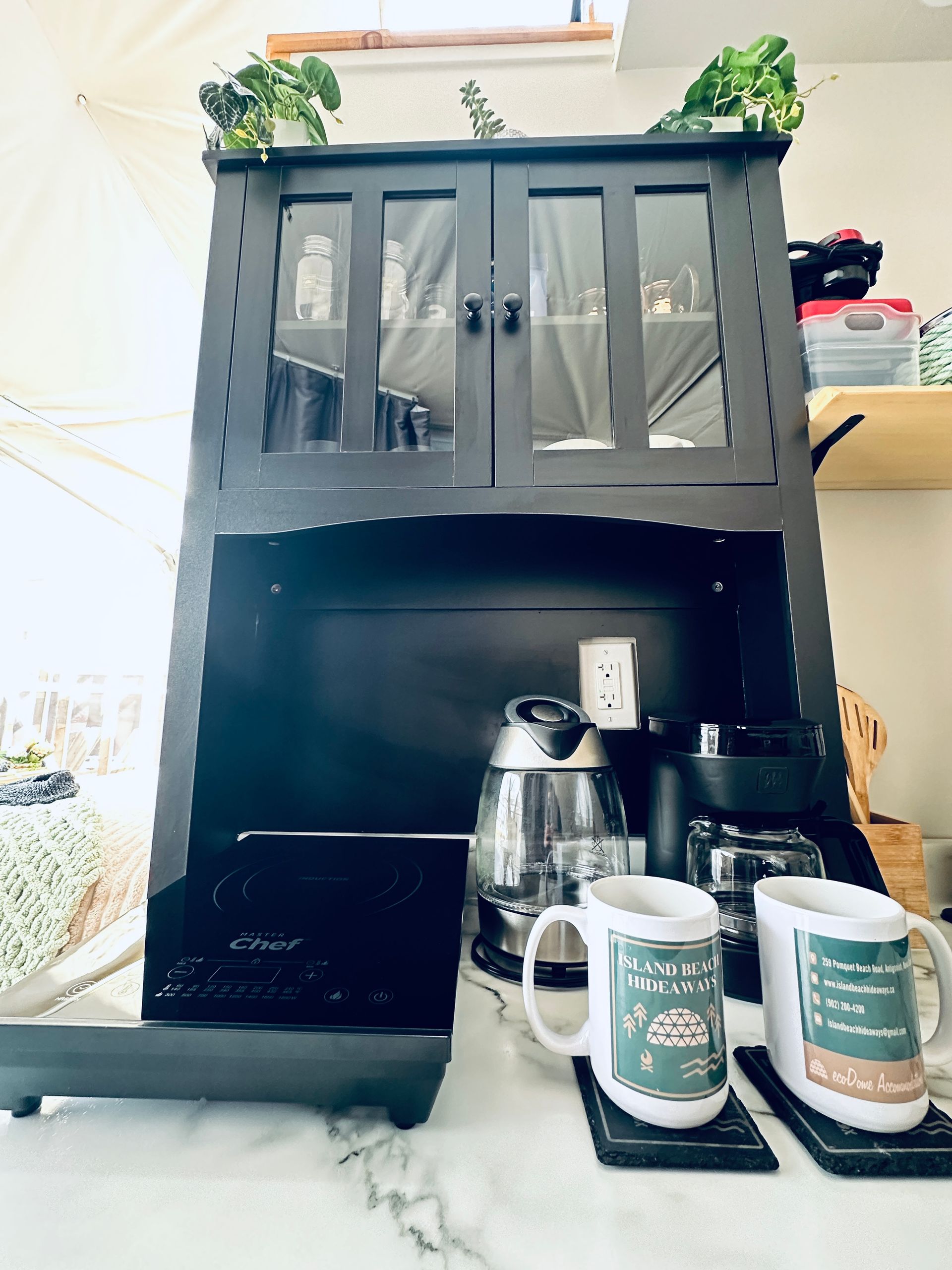 Coffee & Tea Bar Included