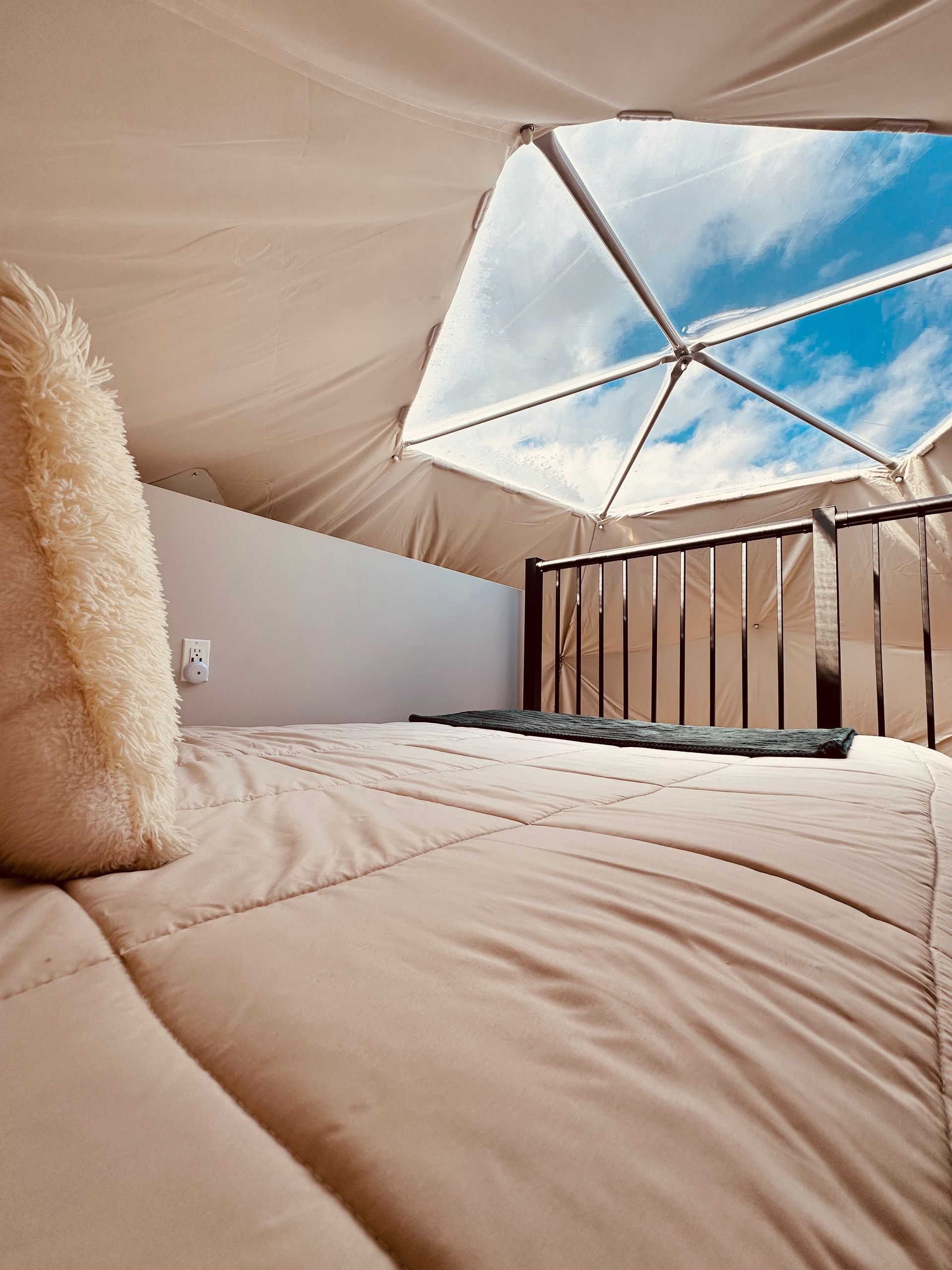 Loft Bed with Skylight 
