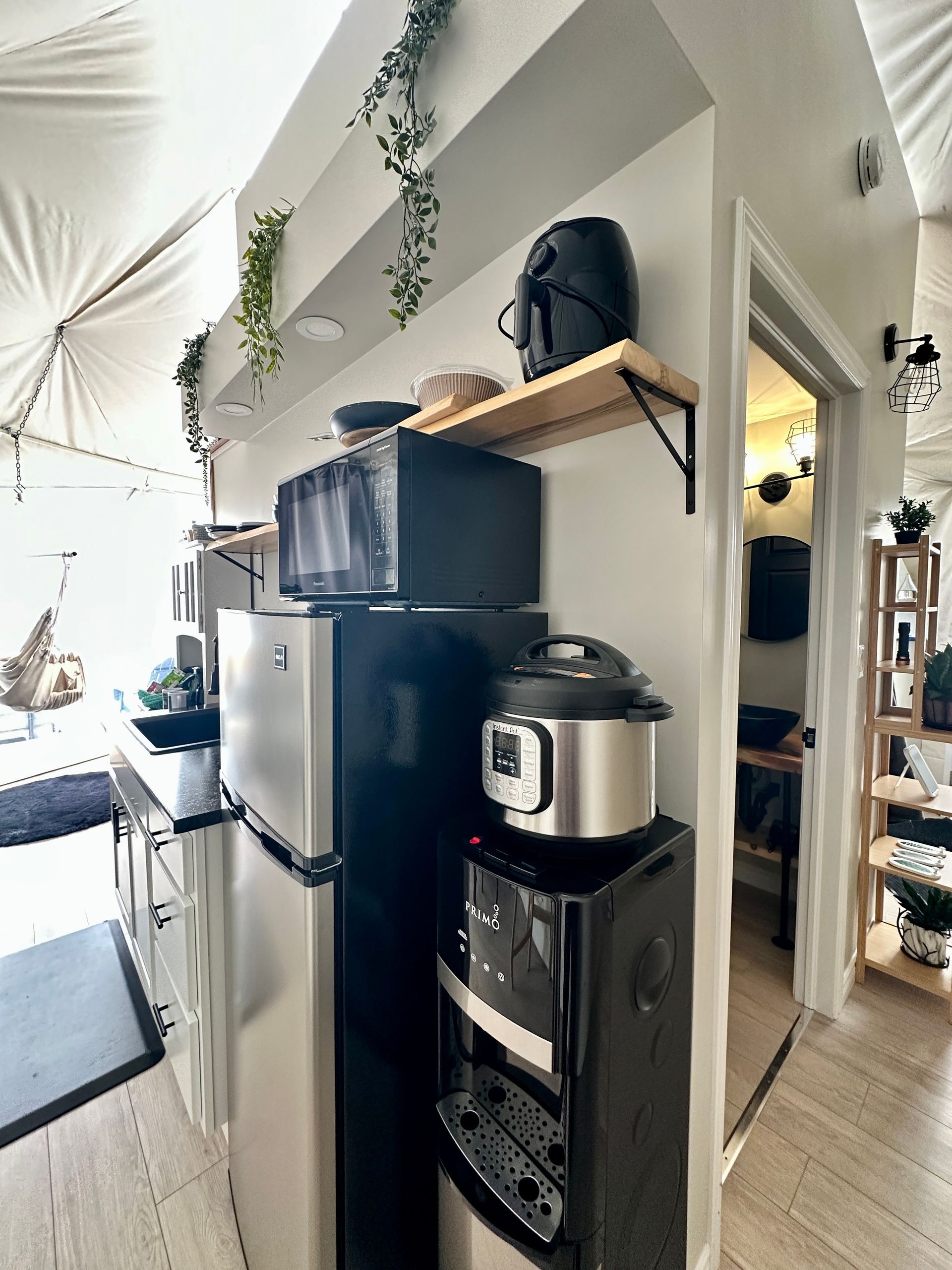 Kitchen + Bathroom 
