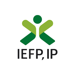 Logotipo verde e branco de uma pessoa com os braços estendidos e o texto