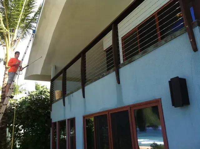 Pressure washing in Honolulu