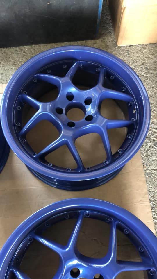 Blaue Felge