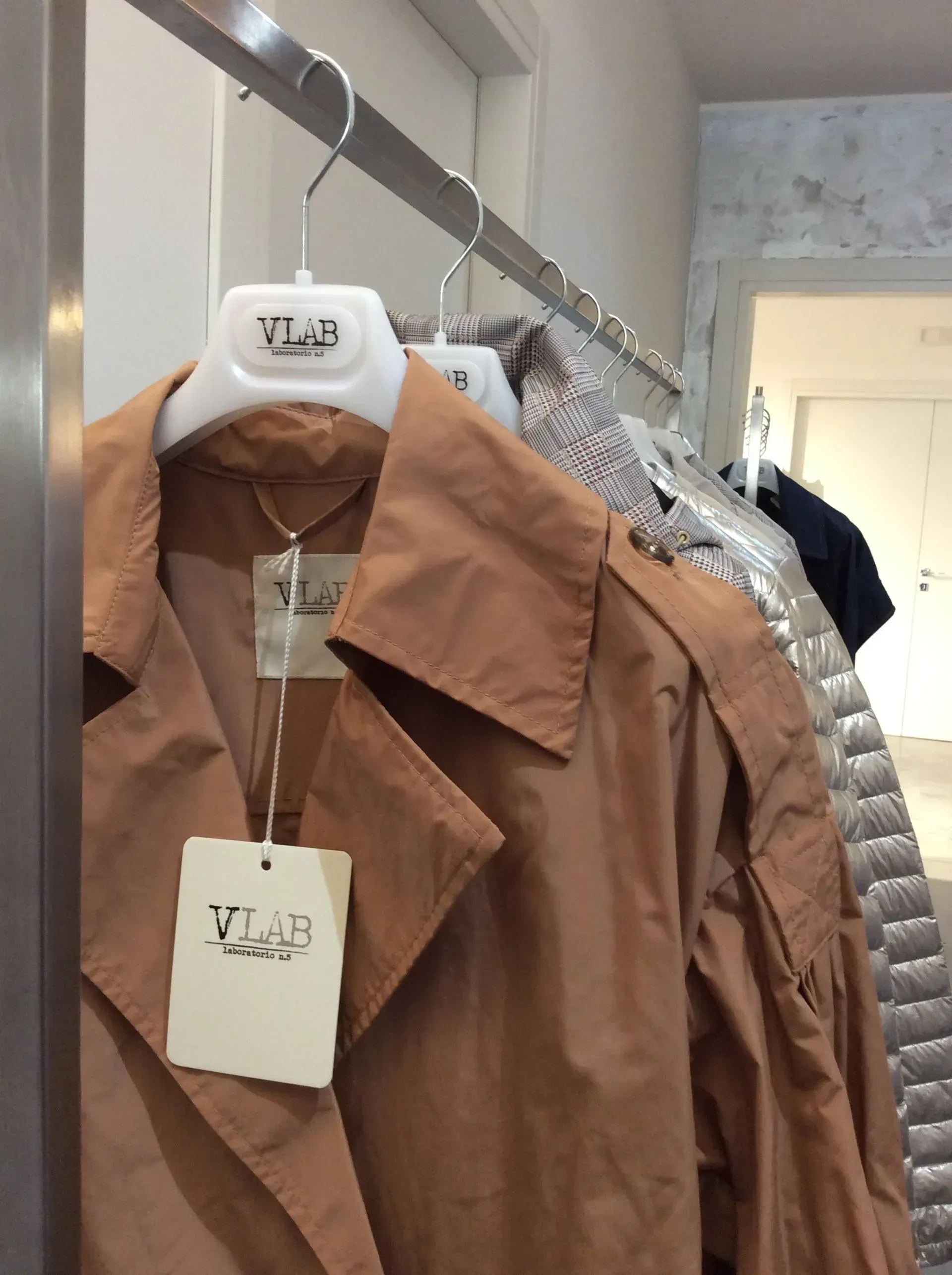 capi in showroom