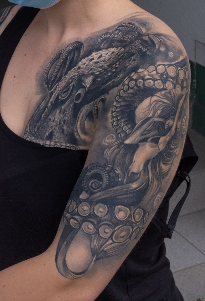 Mehrjungfrau Tattoo