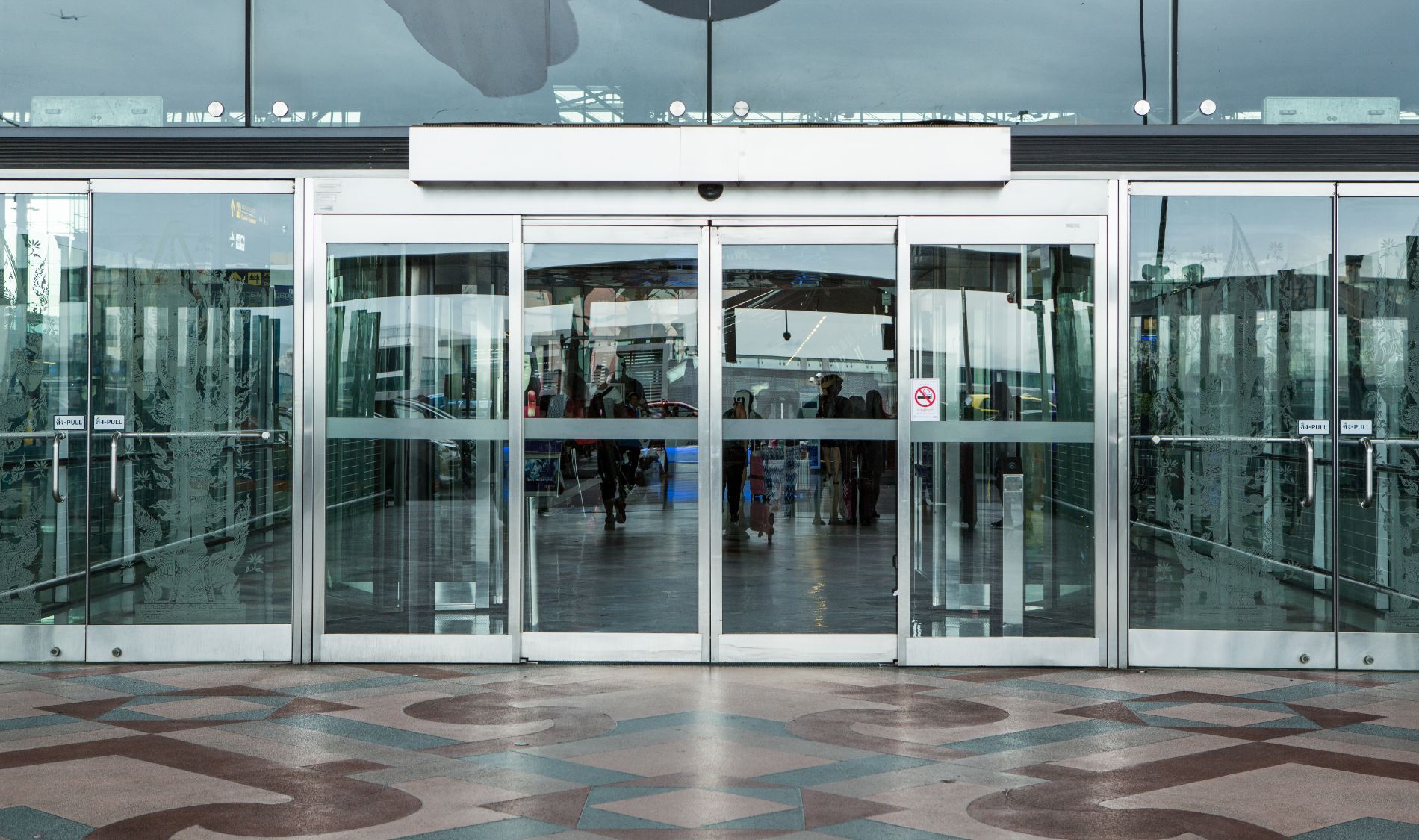 porta a vetri automatica