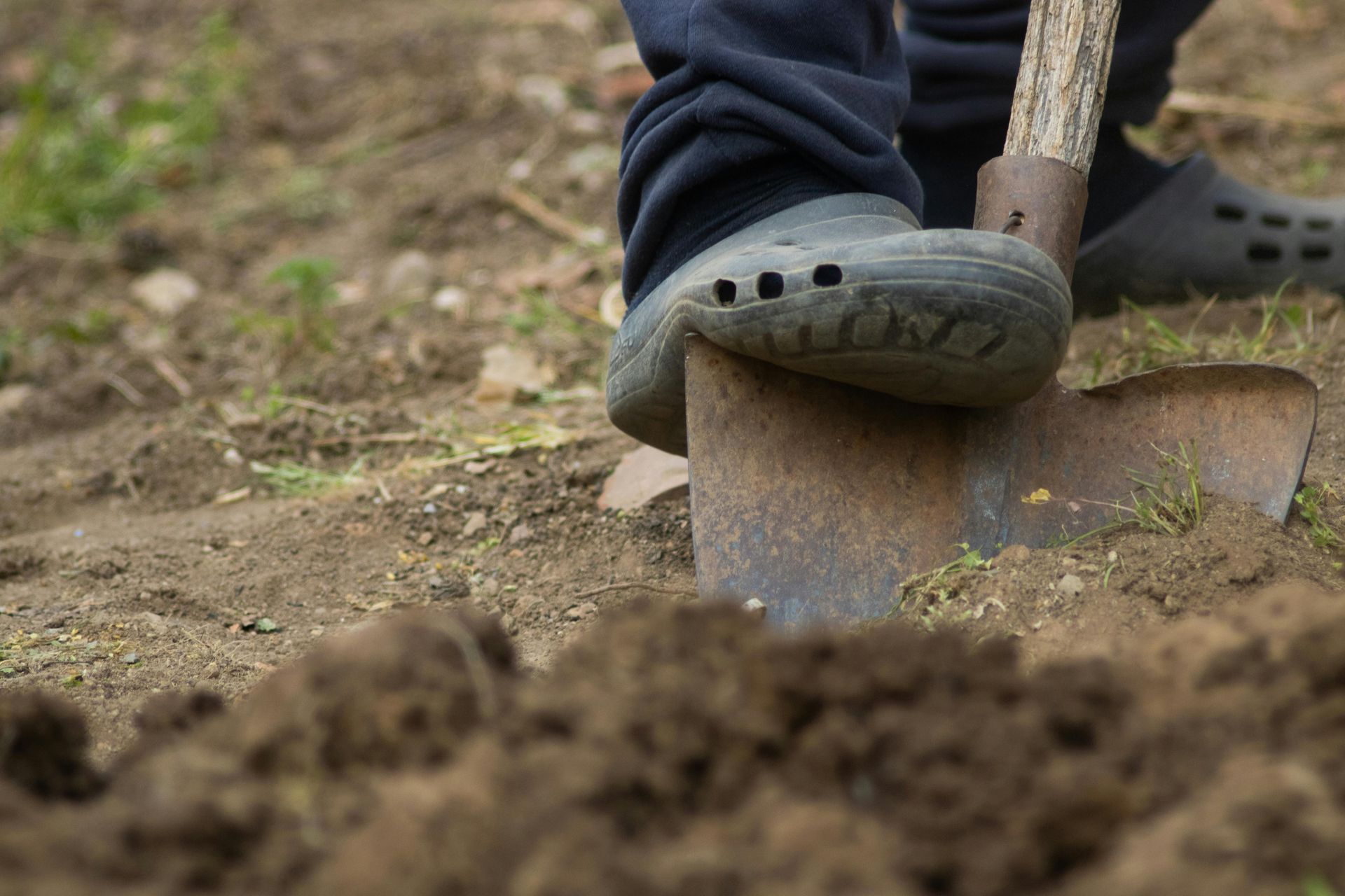 digging depth for fence posts
