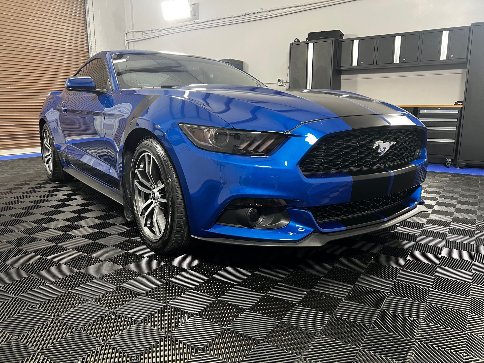 blue car