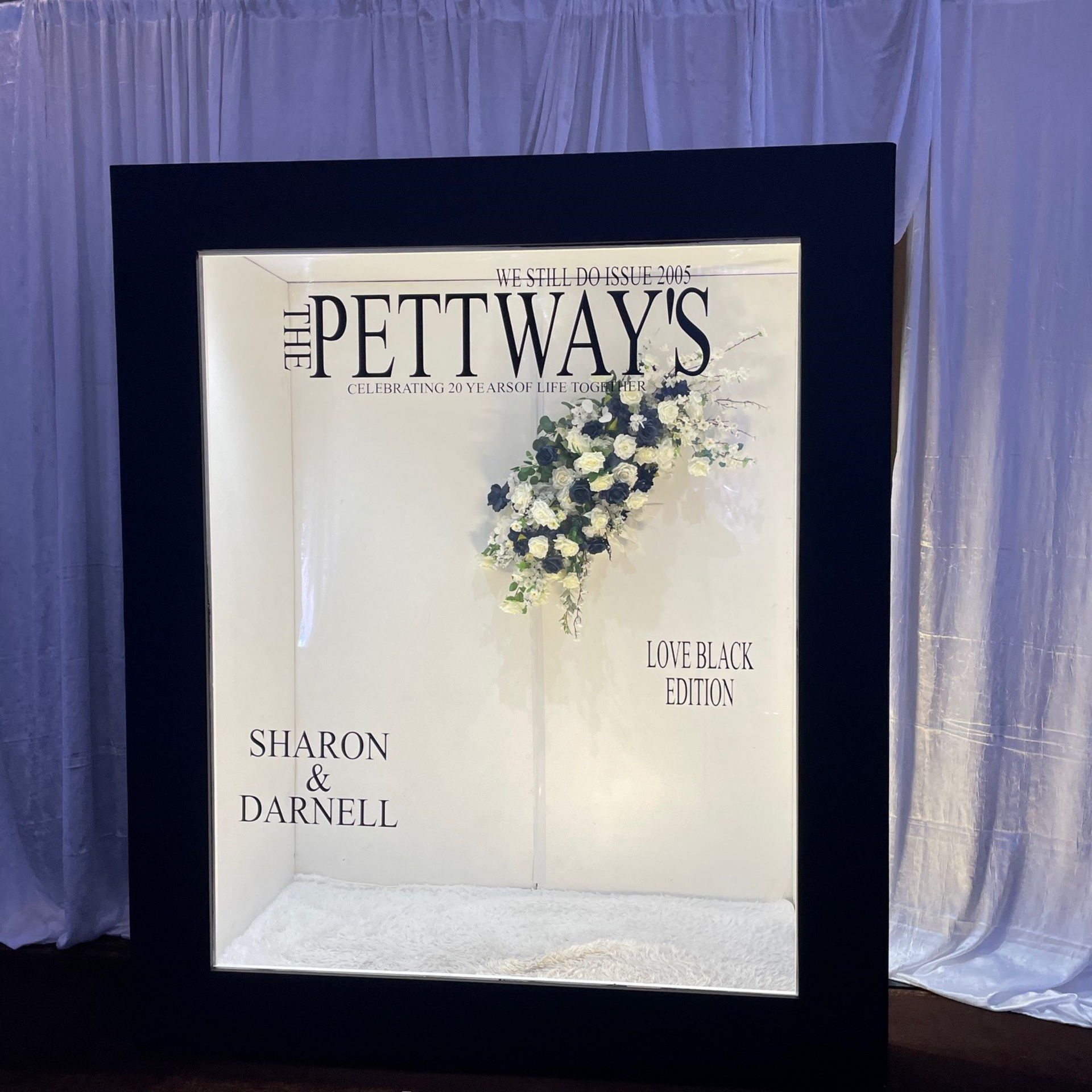 A picture frame that says pettway 's on it