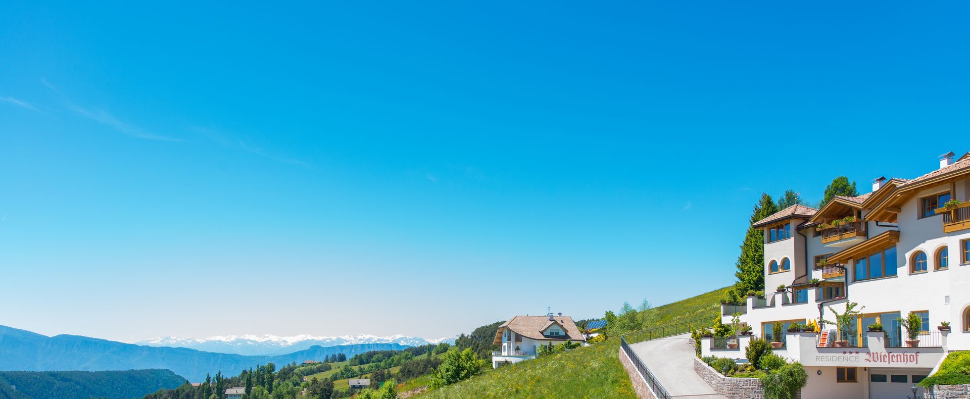 Panoramic location on a sunny slope in Deutschnofen