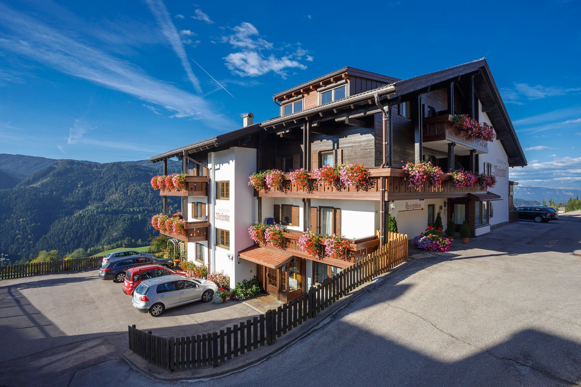 Main building of the Wiesenhof in Nova Ponente/Deutschnofen