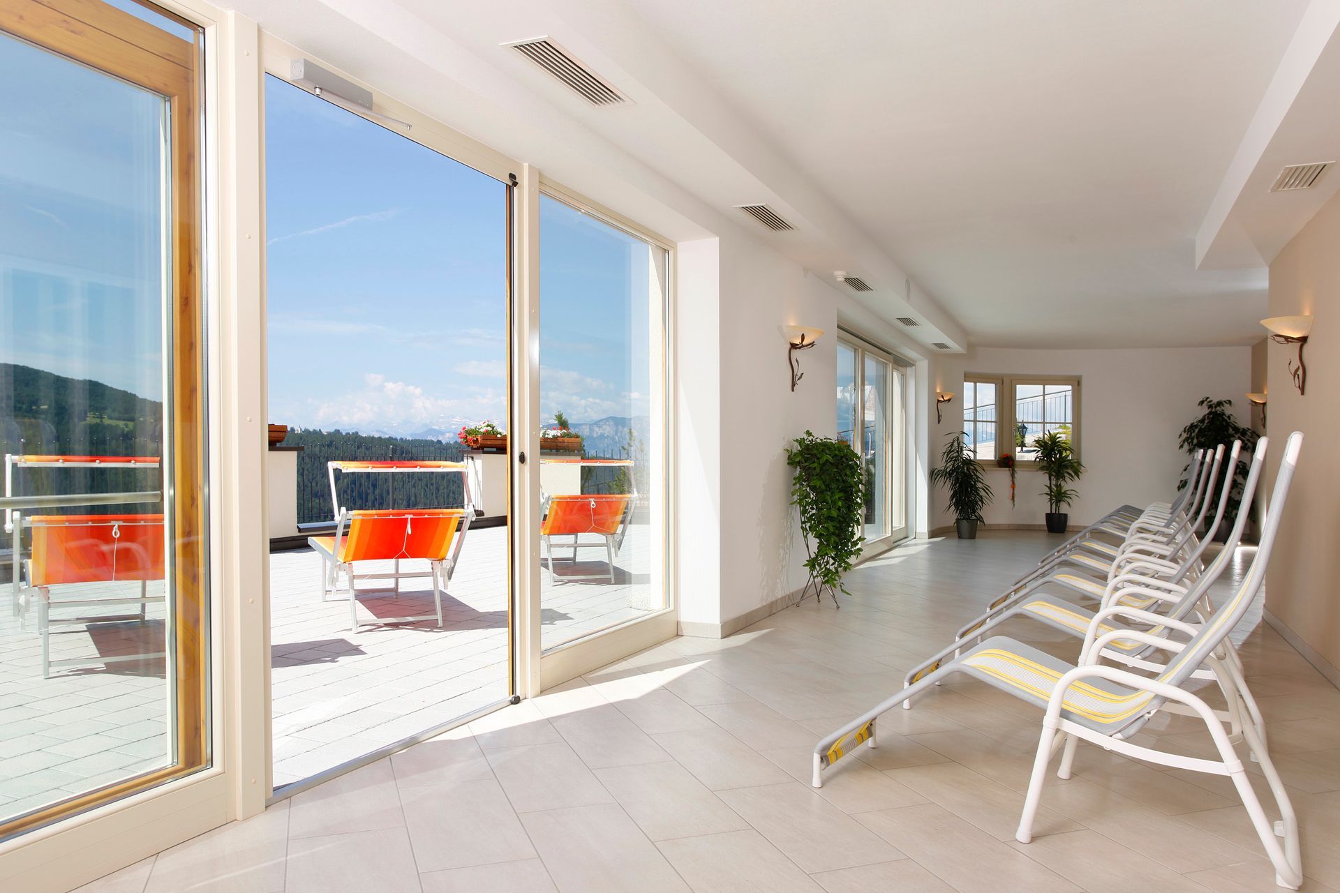 Sala relax con accesso alla terrazza solarium