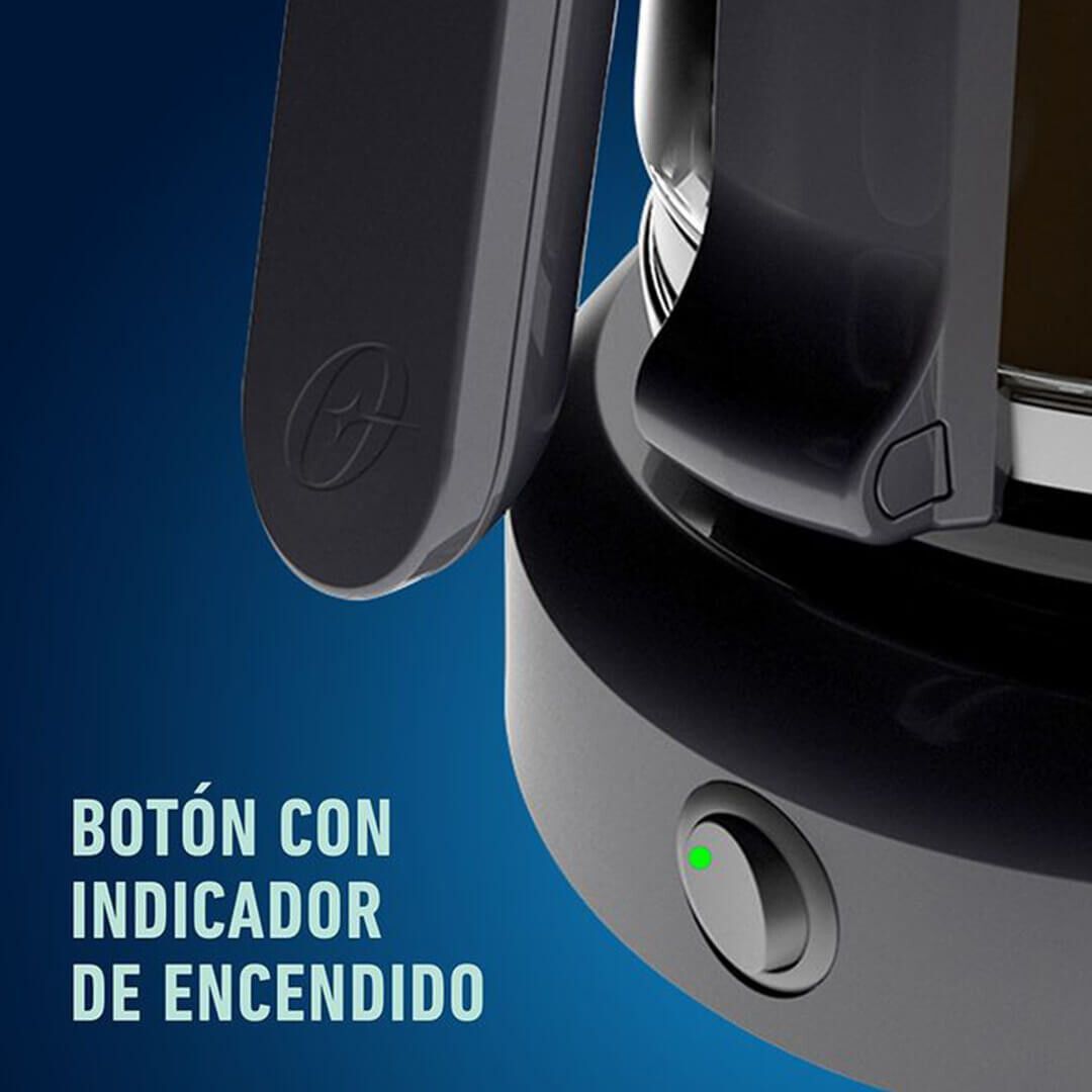 Cafetera Oster® de 12 tazas con indicador de encendido BVSTDCS12B