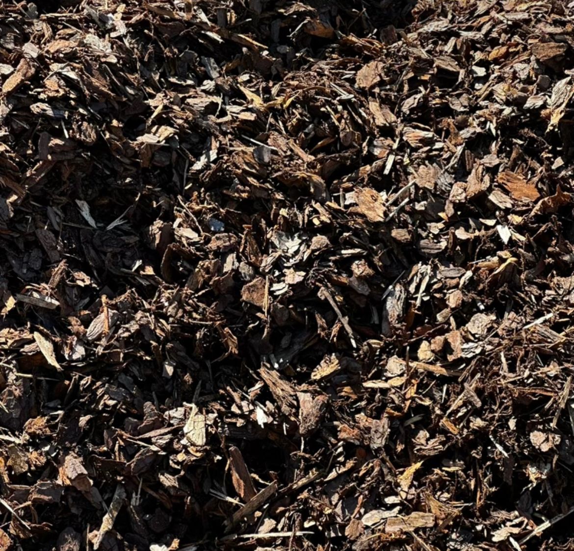 Mulch Lexington, KY Diamond Pond / Kentucky Garden and Fountain