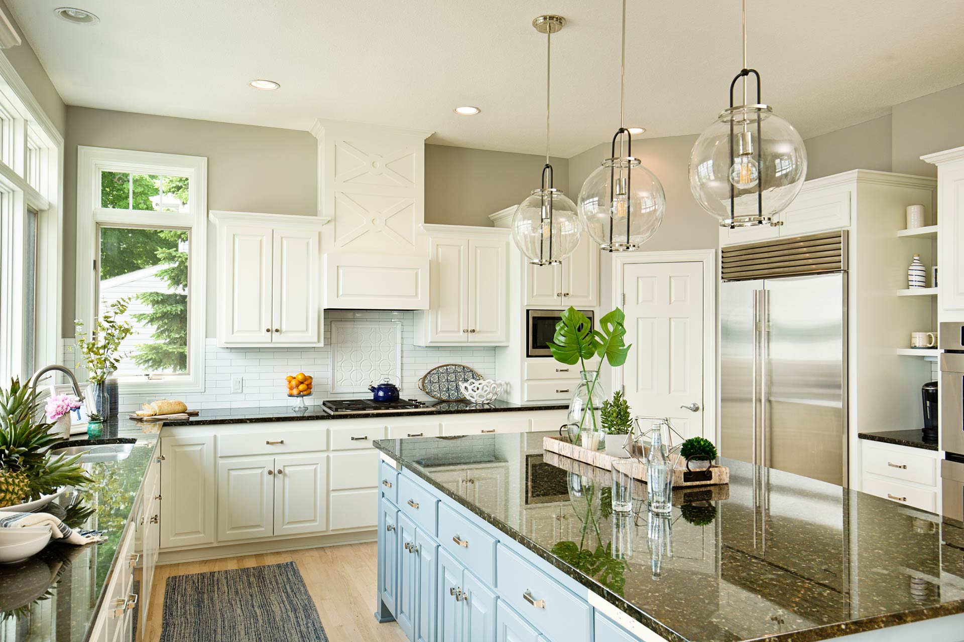 Transitional Kitchen Remodel by Town & Country Home Improvement project photo