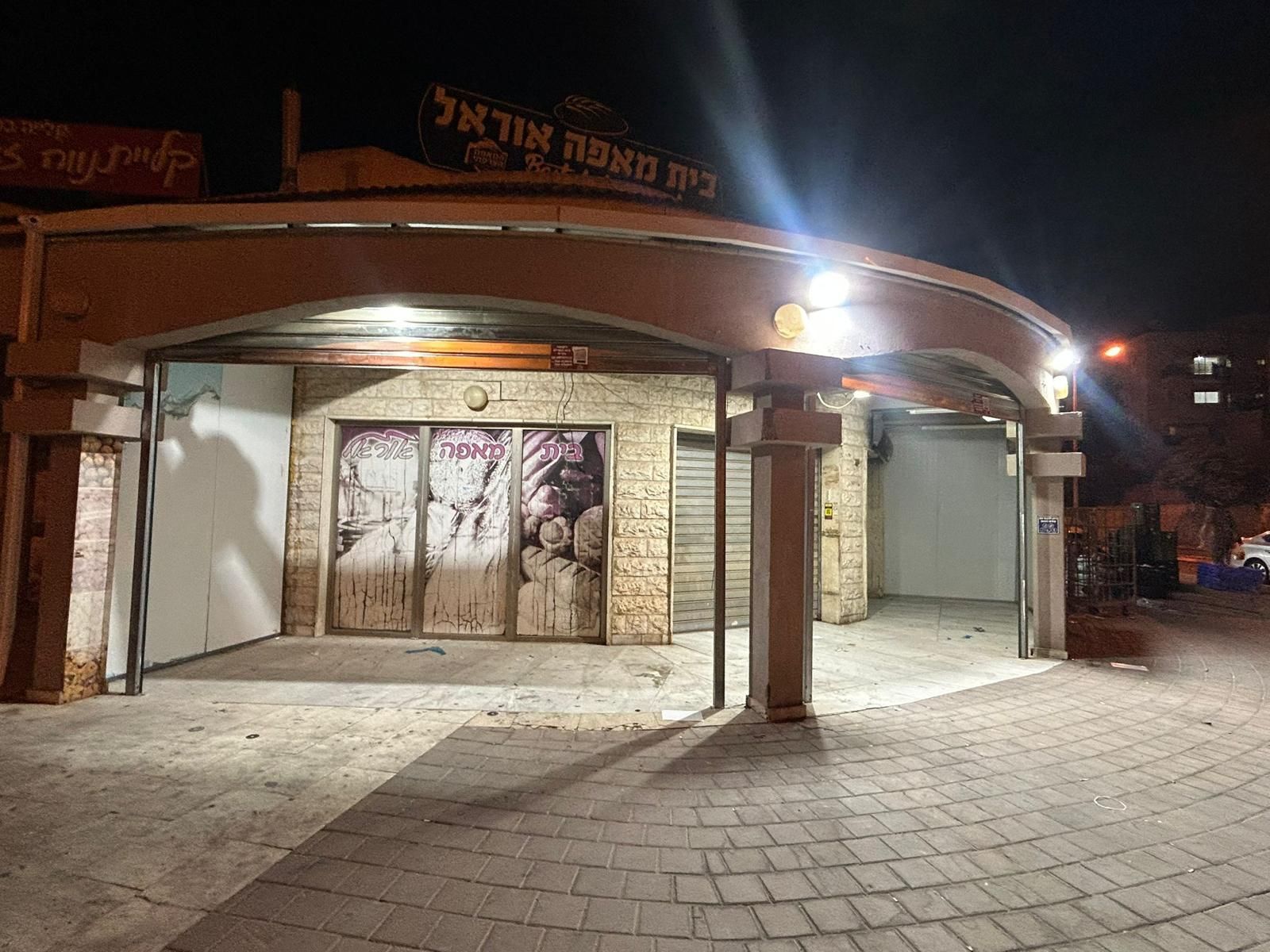 תריסי גלילה לעסקים