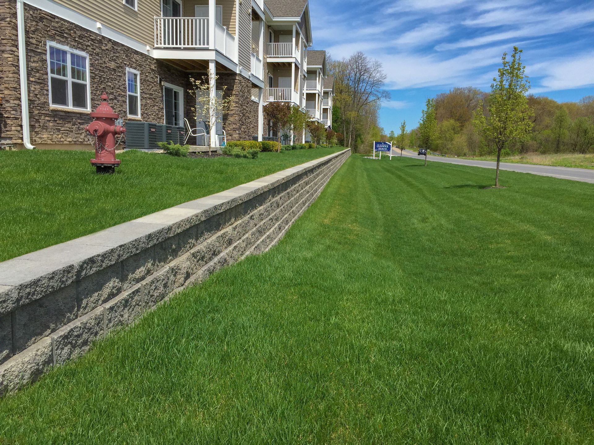 Dagblock Sq. Ft. Commercial Wall