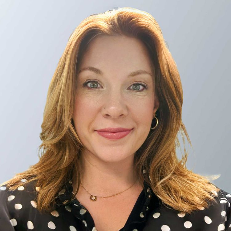 Headshot for staff member, Jennifer Valva.