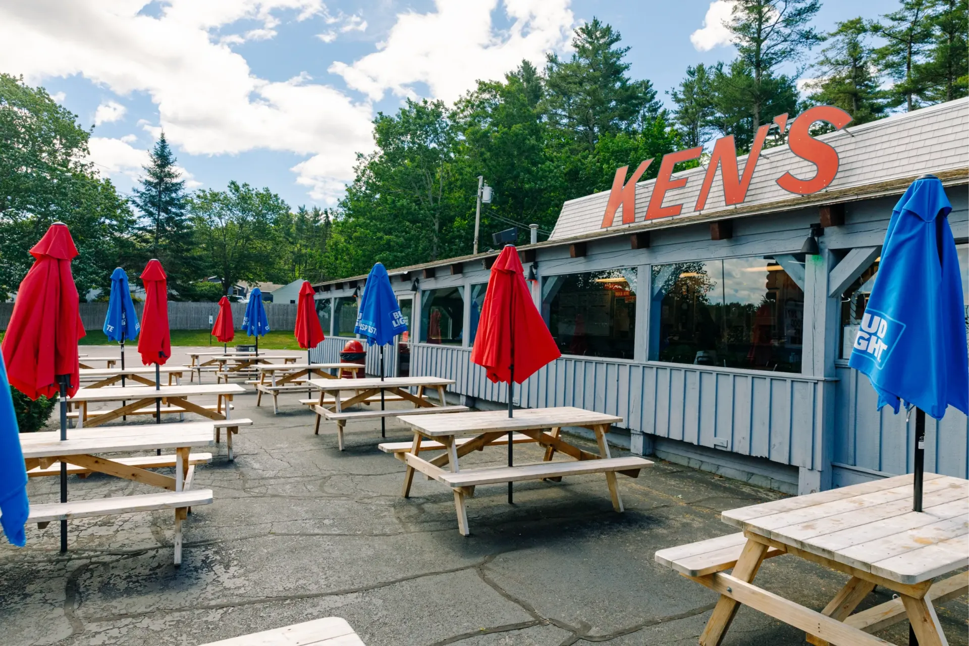 Outside seating area in front of Ken's Seafood Restaurant.