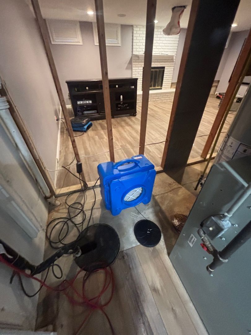 Air scrubber and restoration equipment