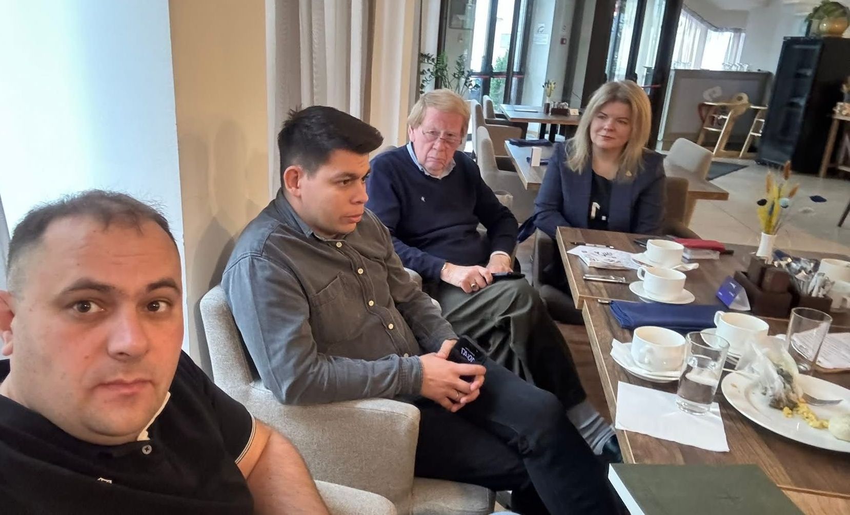 Helge Flatøy, Dare2be utdeling av bibler i Ukraina etterspurt av soldatene