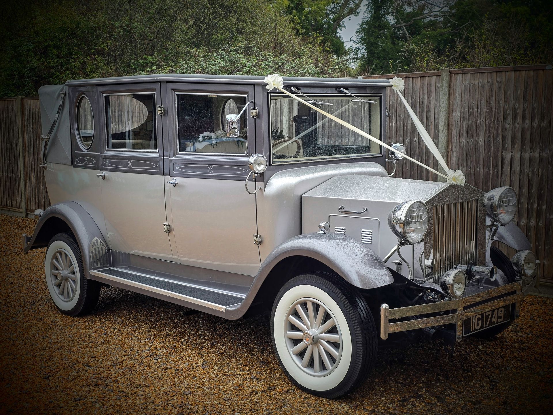 vintage style wedding car