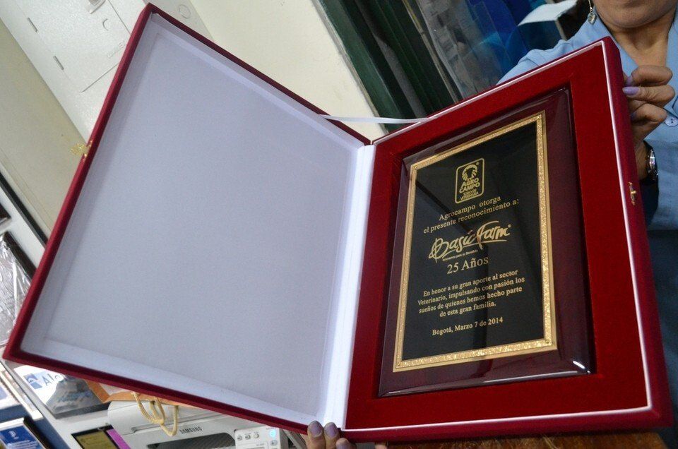 Relieves Rop - Placas conmemorativas
