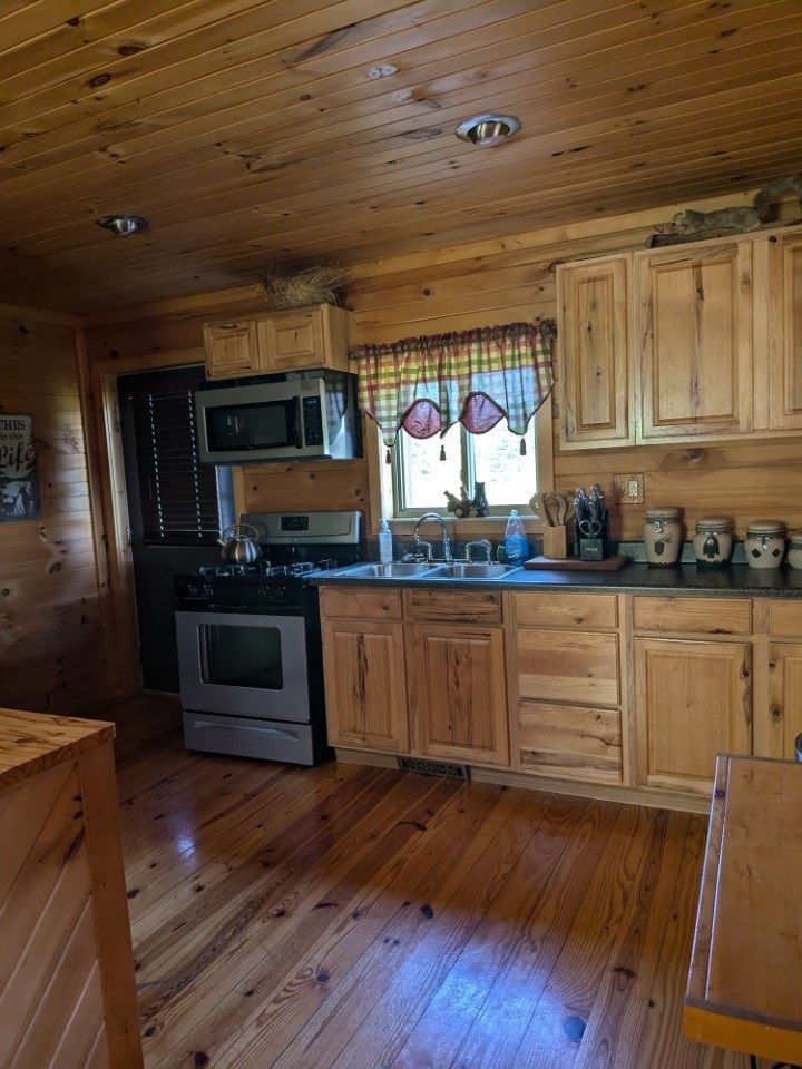 cozy cabin 16