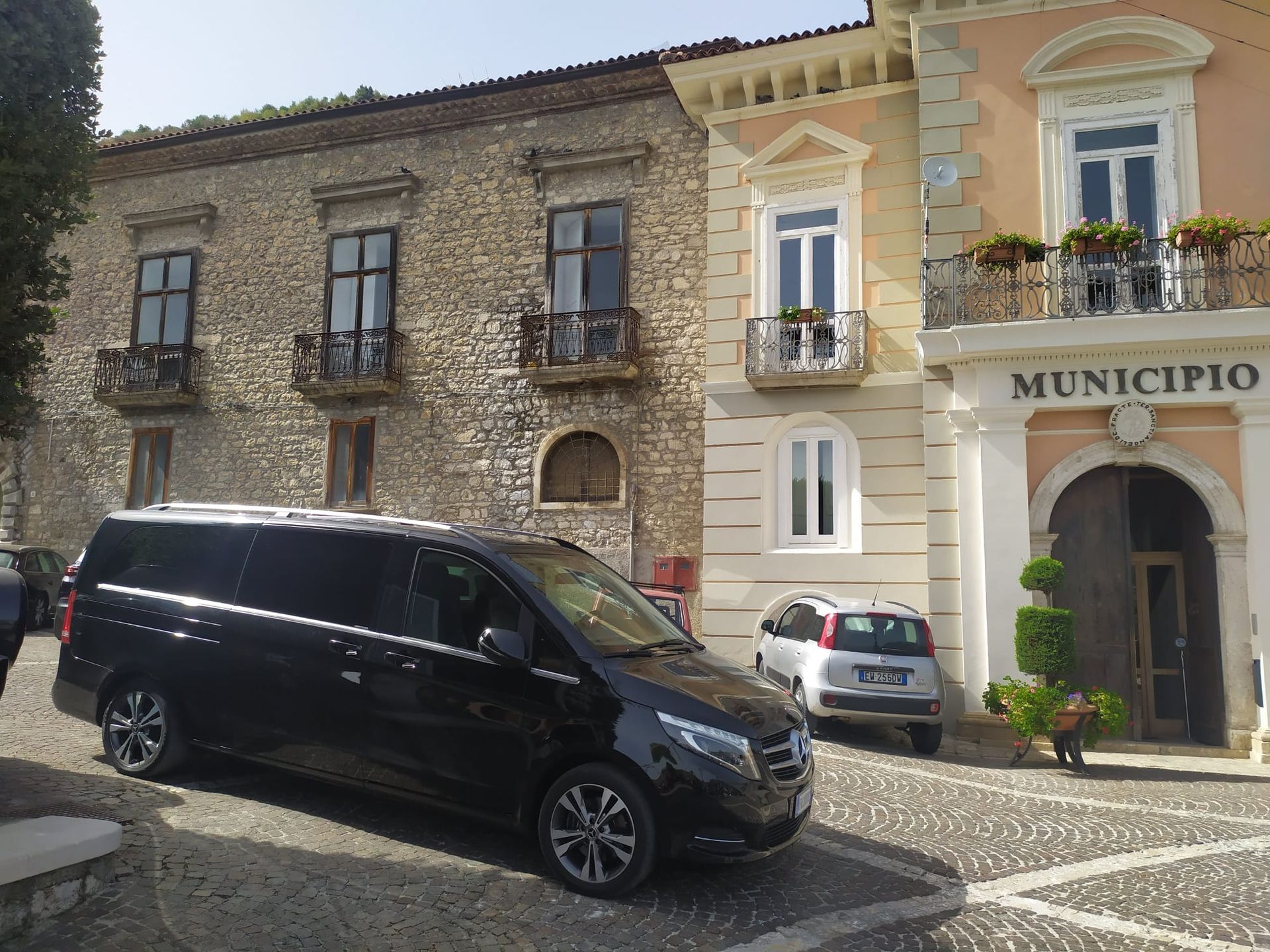 Chauffeur Limo Service da Maratea per gli Aeroporti