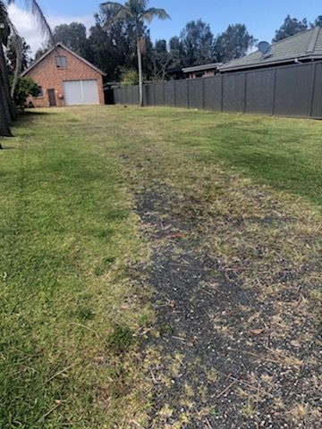 Scenic Garden Path with Gravel Trail — Craig’s Lawn Mowing and Garden Maintenance in Miranda, NSW