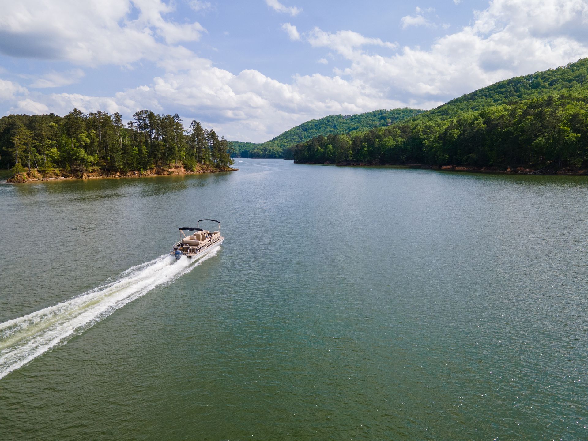 Speed Motor Boats Are Stapled In Garage - Wentzville, MO - Gilligan’s Boat Storage