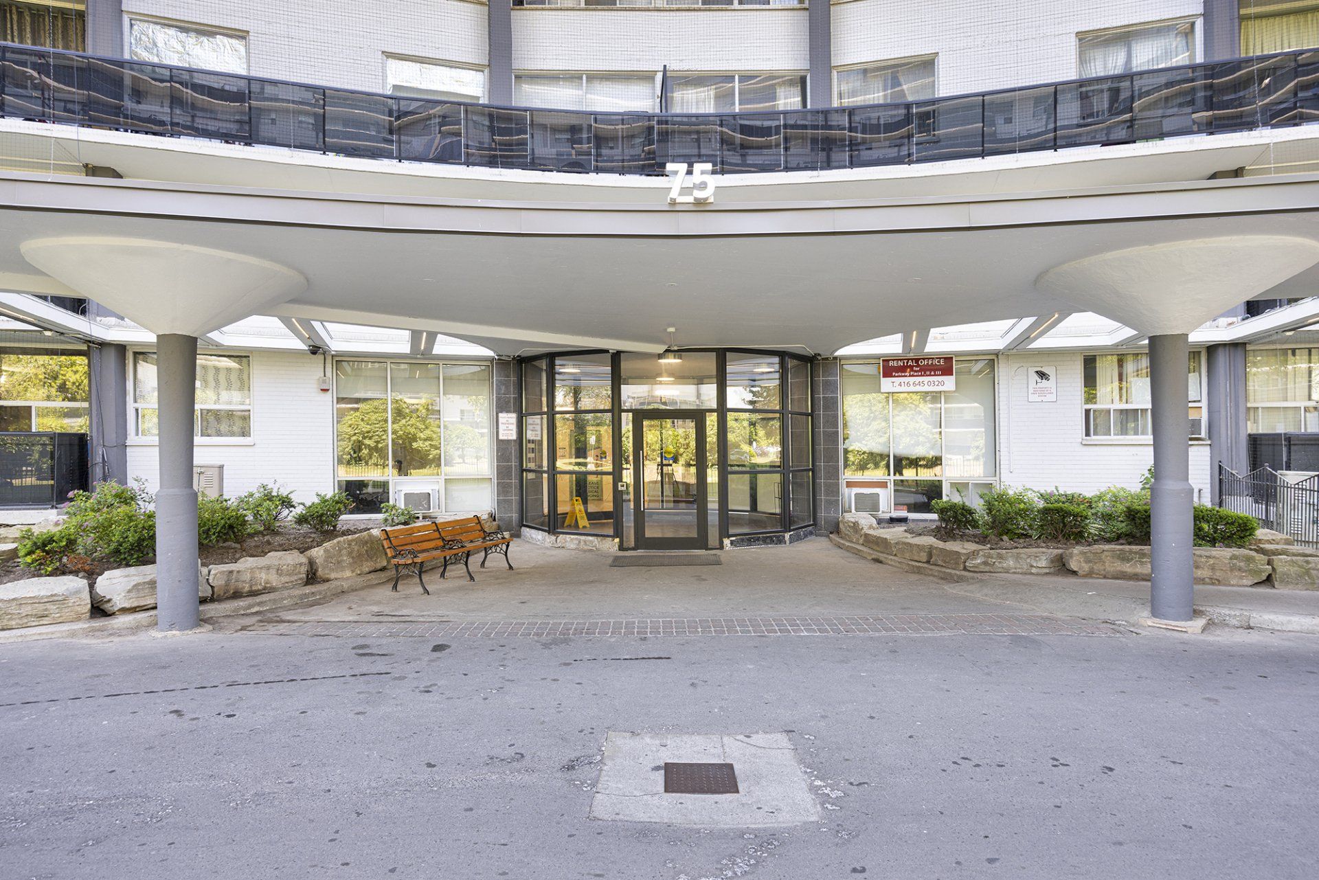 Large Apartments for Rent in East York