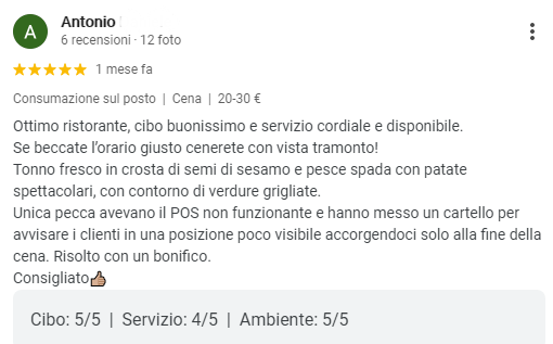 Screenshot di una recensione a 5 stelle di un ristorante italiano che elogia il servizio, il cibo e l'atmosfera.