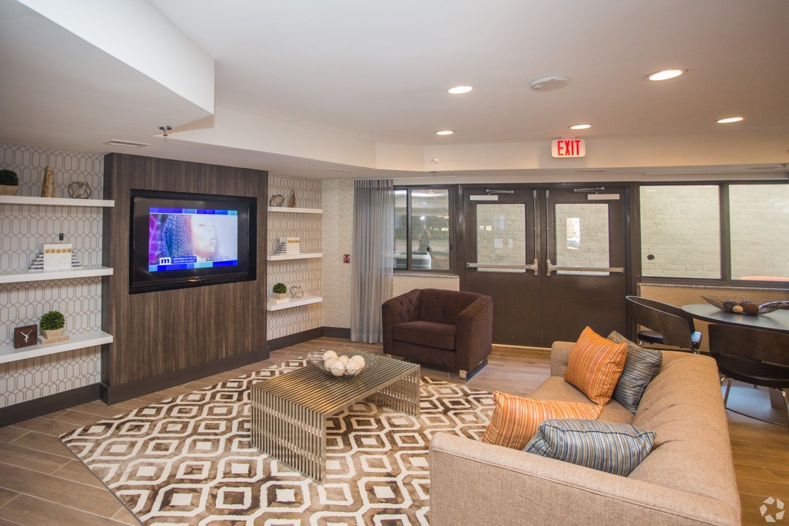 Clubhouse lounge at The Mark by Solaire in Alexandria, VA.