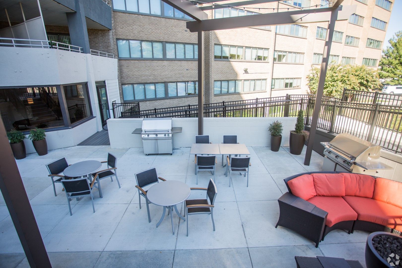 Outdoor seating at The Mark by Solaire in Alexandria, VA.
