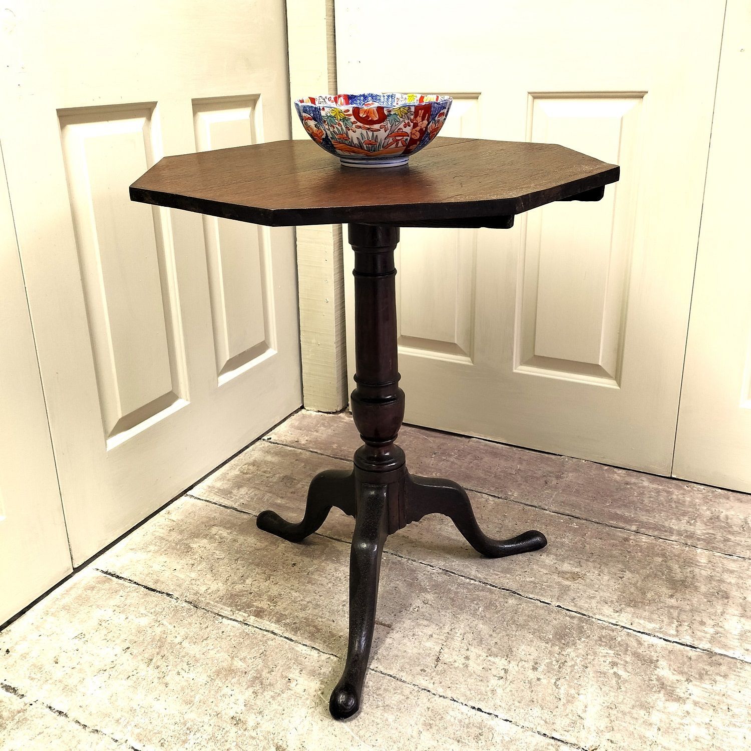 Georgian oak octagonal tripod table the antiques source ba14 6hh