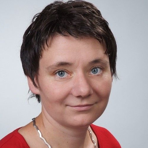 Dr. Kerstin Hermuth-Kleinschmidt Dr. Kerstin Hermuth-Kleinschmidt