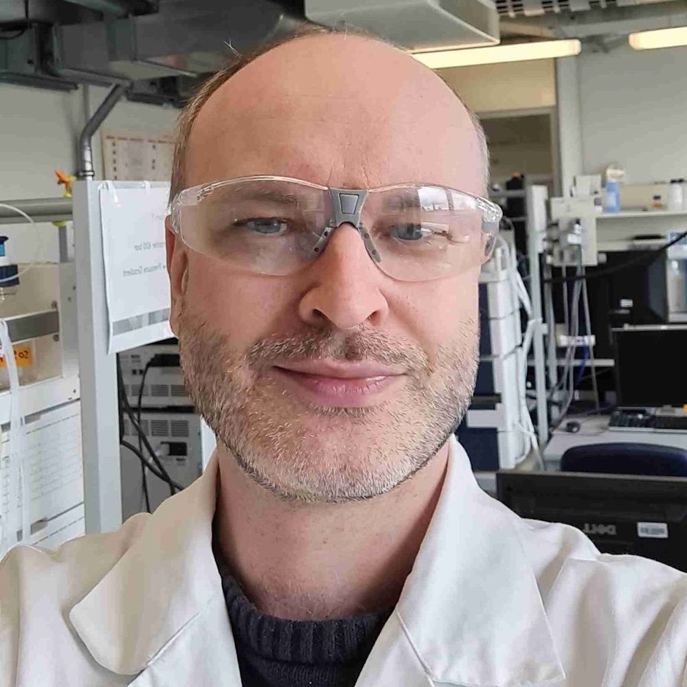 Dr. Andreas Loebers Dr. Andreas Loebers