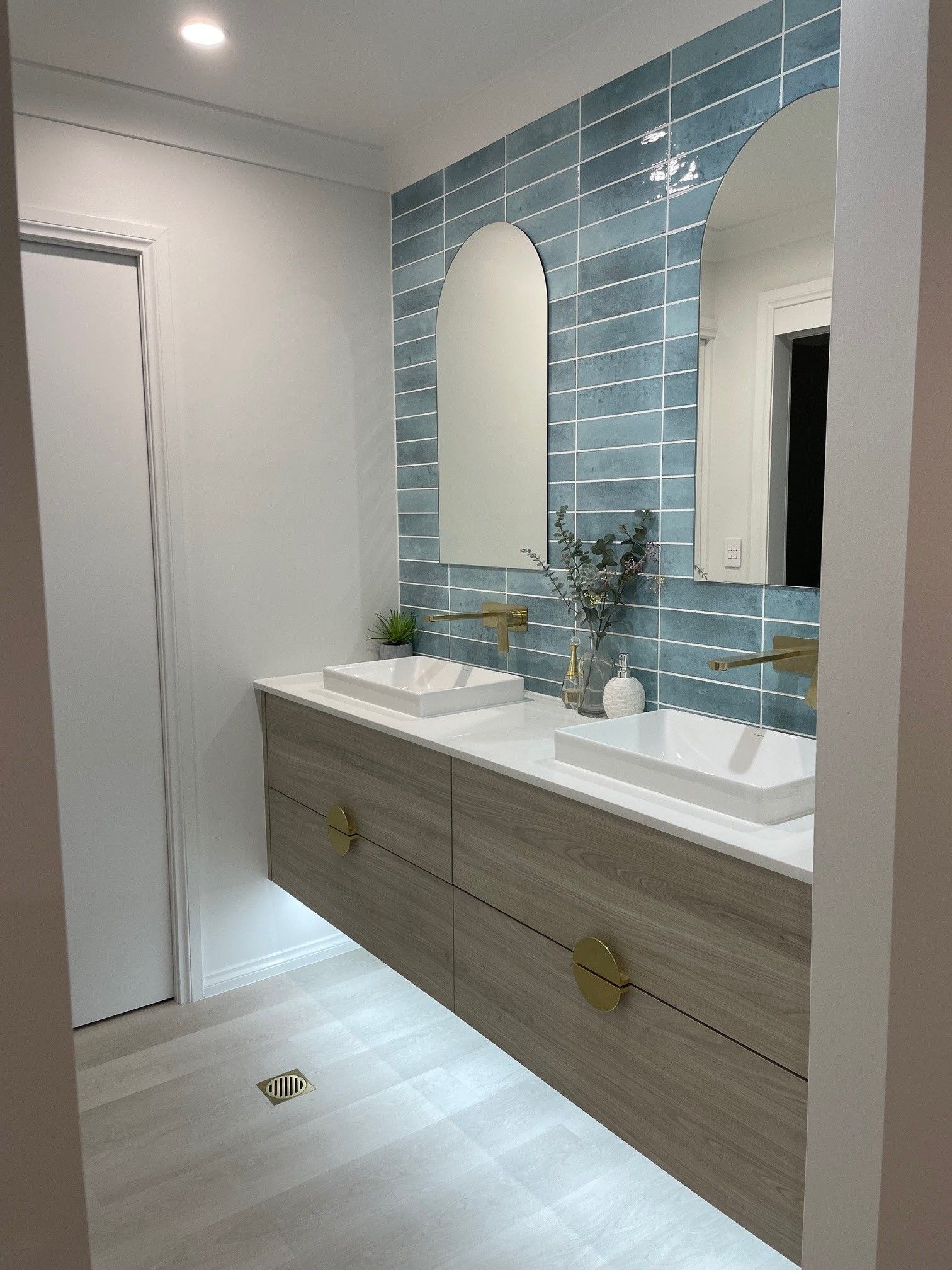 Custom Bath Vanity Brisbane