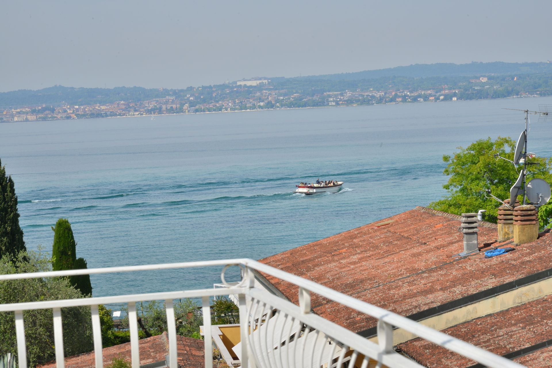 olarium con vista  lago di Garda a Sirmione in camera doppia superior 